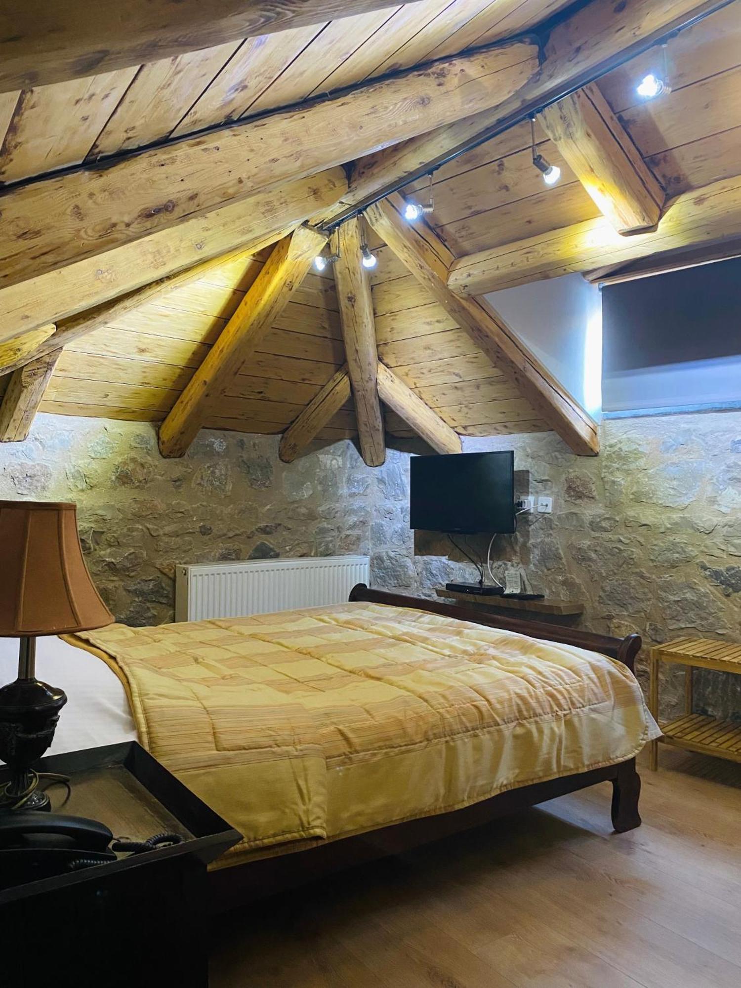 Alexandros Guesthouse Arachova Exterior photo