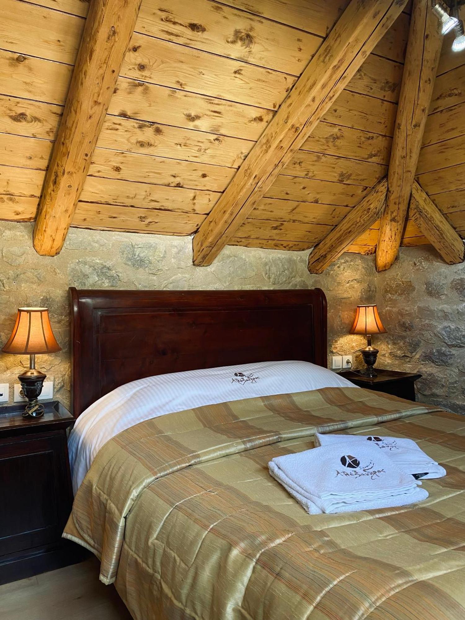 Alexandros Guesthouse Arachova Exterior photo